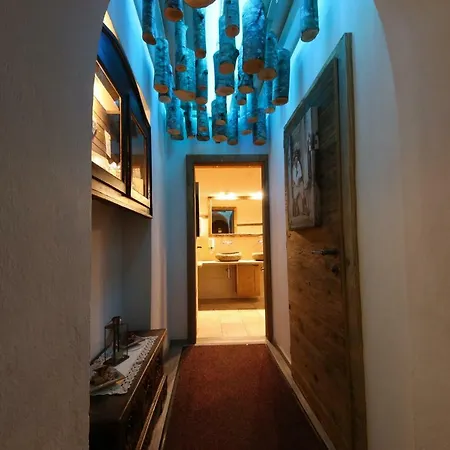 Gasthof St. Adolari 상트율리흐암필레르시