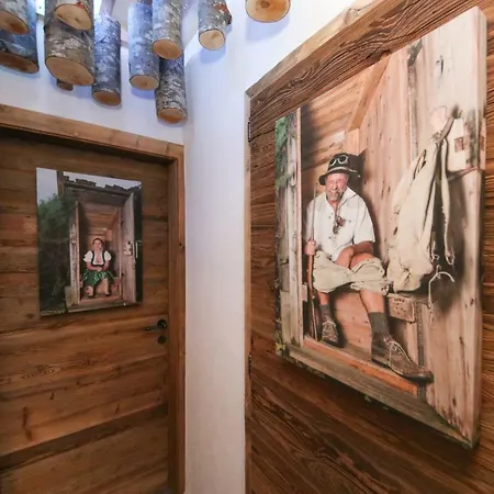 Gasthof St. Adolari 게스트하우스 3*