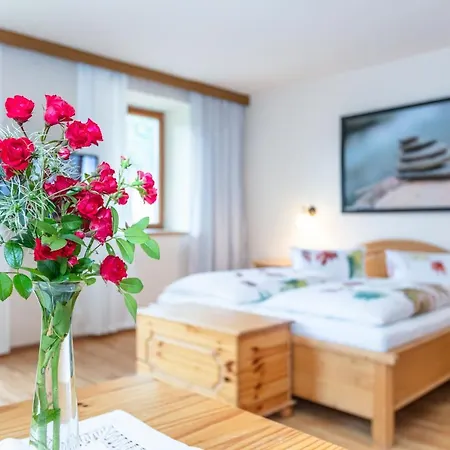 Guest house Gasthof St. Adolari Sankt Ulrich am Pillersee